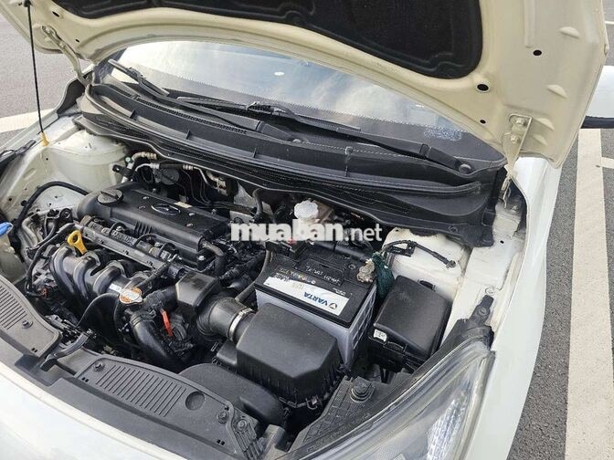 Hyundai i20 1.4AT 2013 Trắng Tự động 8 vạn