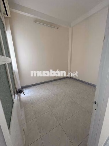 Cho thuê nguyên Lầu 1 Mới -  DT sàn 110m2 - Lối đi riêng, hẻm xe tải