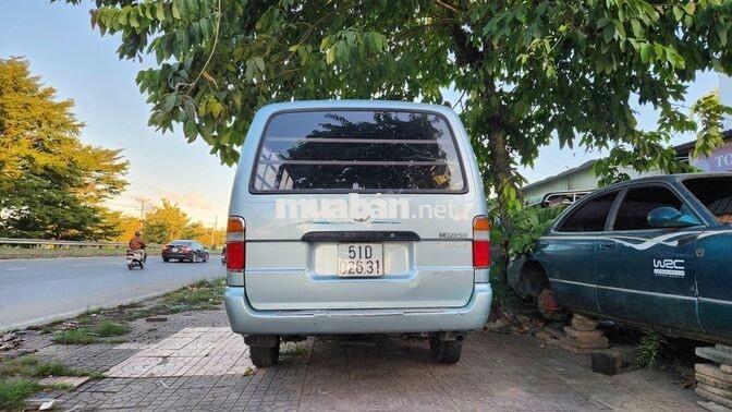 Toyota Hiace 2001 hết niên hạn giá siêu rẻ, có đổi