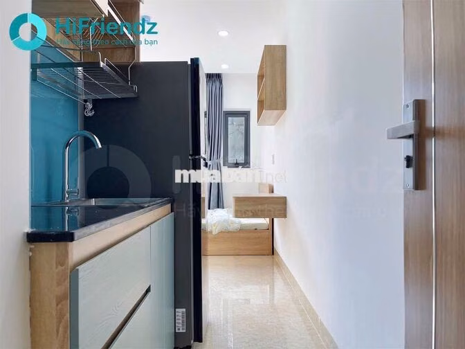 Phòng mới-Ban công-Thang máy-Hầm xe-Gần khu VIP Phan Xích Long-Q1 
