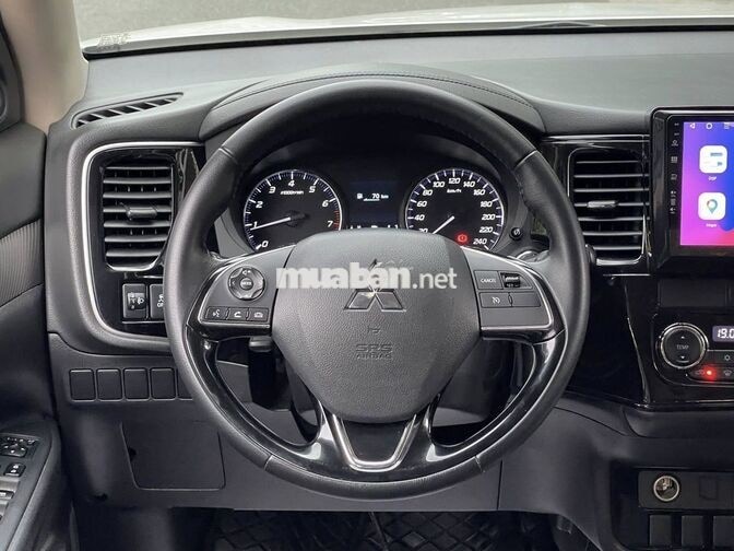 Mitsubishi Outlander 2.0 CVT 2019 Trắng Tự động