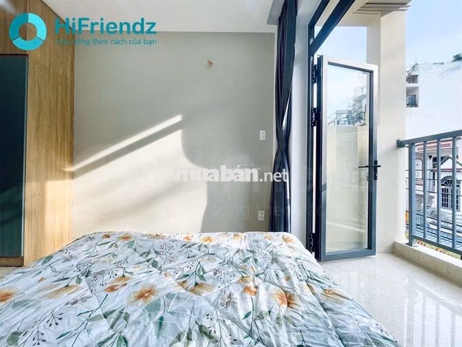 Phòng mới-Ban công-Thang máy-Hầm xe-Gần khu VIP Phan Xích Long-Q1 