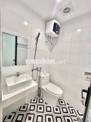 CĂN HỘ MỚI TINH NGAY 108 NGỌC HÀ