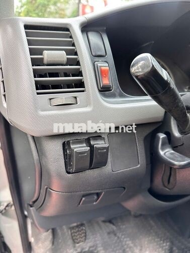 Toyota Hiace tải van 2009