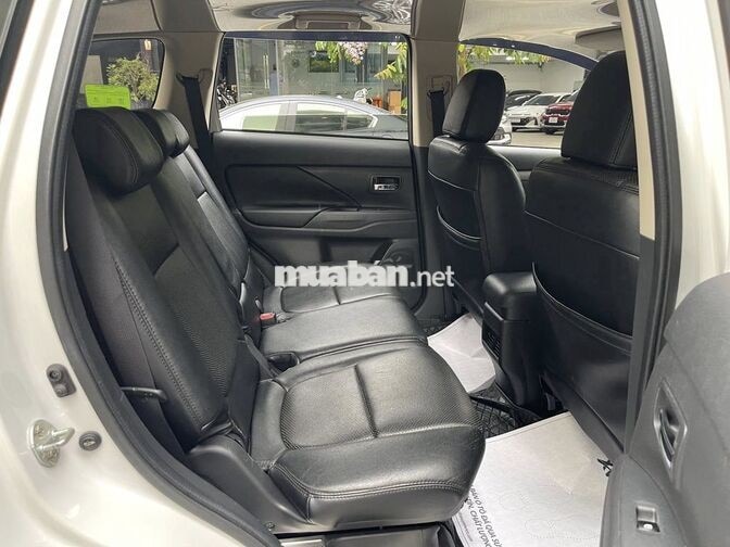 Mitsubishi Outlander 2.0 CVT 2019 Trắng Tự động