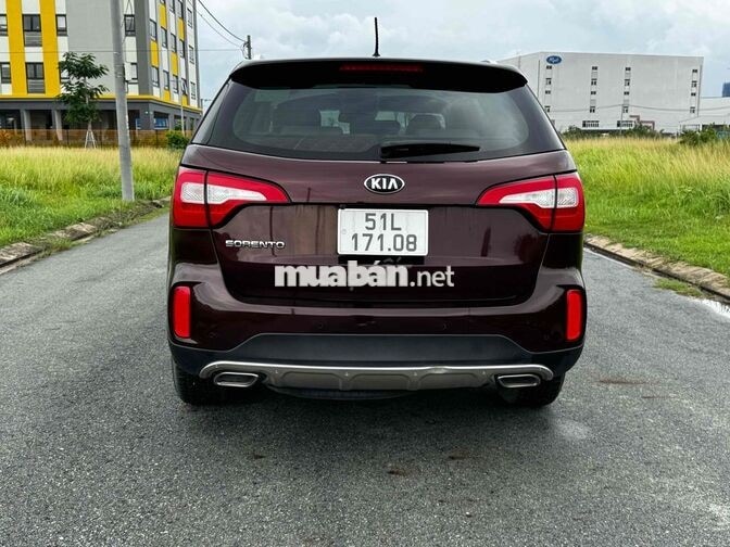 Kia Sorento 2019 Tiêu chuẩn Nâu đỏ