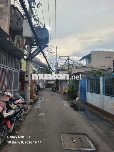 🧣Cho thuê nhà 1trệt 1lầu 3pn 2wc 1bếp DT 4x16 hẽm xe tải thông