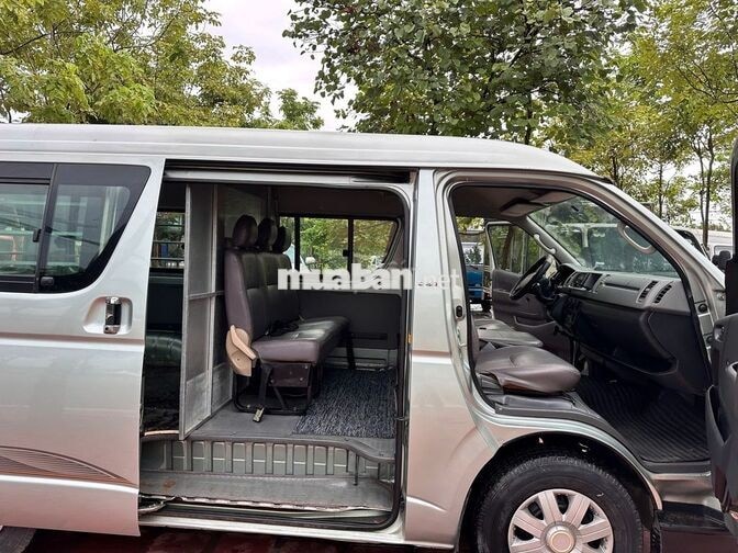 Toyota Hiace tải van 2009