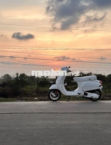 Piaggio Vespa 