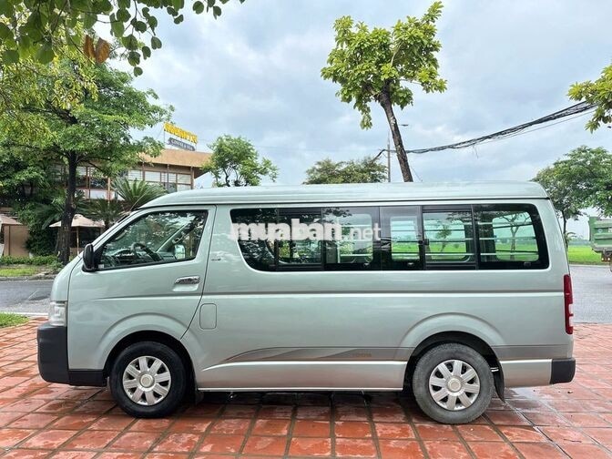 Toyota Hiace tải van 2009