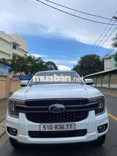 Ford Ranger XLS 4x2 2024 Tự động Trắng