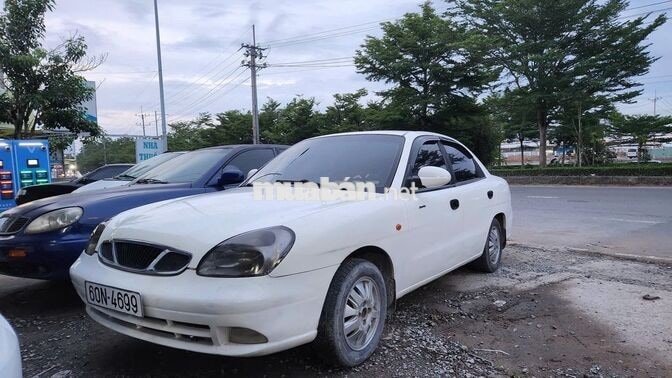 Daewoo Nubira IIS 2000 Trắng
