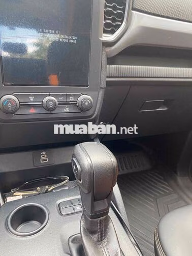 Ford Ranger XLS 4x2 2024 Tự động Trắng