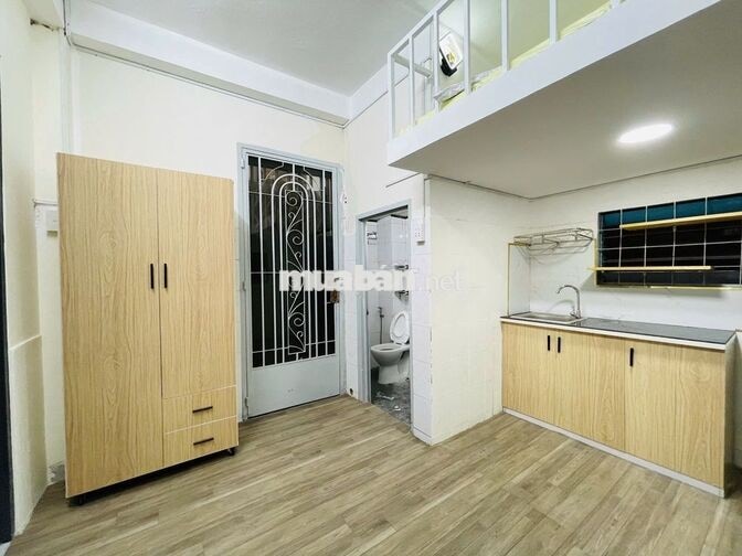 Duplex ngay Ngã tư Hàng Xanh trung tâm Bình Thạnh