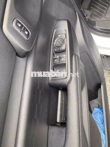 Ford Ranger XLS 4x2 2024 Tự động Trắng