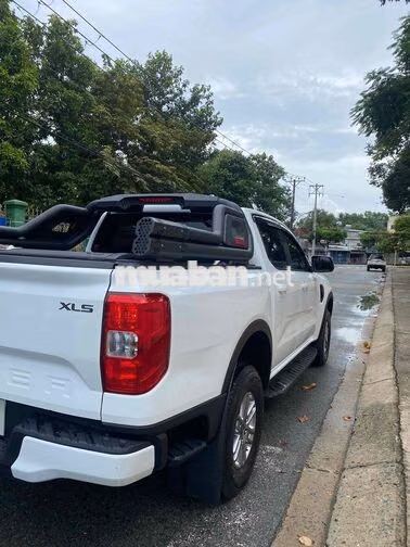 Ford Ranger XLS 4x2 2024 Tự động Trắng