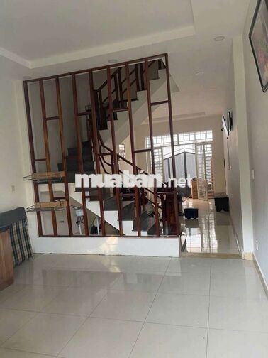 CHO THUÊ NHÀ 2TẦNG FULL NT HẺM OTO ĐS 11 TRƯỜNG THỌ. 