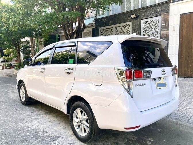 TOYOTA INNOVA 2019 E Chính chủ xe gia đình : 372tr