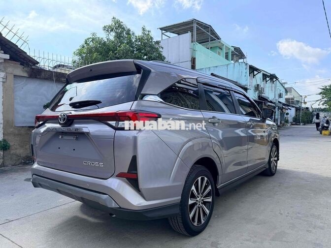 Toyota Veloz Cross 1.5 Tự động 7 chỗ sx 2024