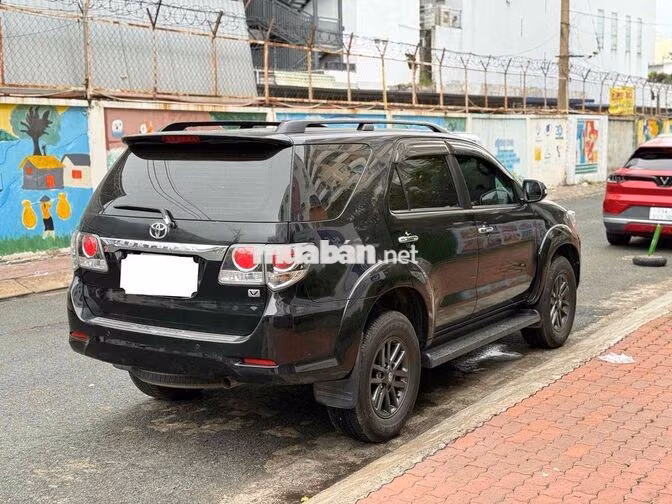 Toyota Fortuner 2.7V 2016 Số tự động Đen