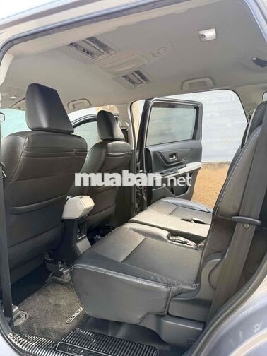 Toyota Veloz Cross 1.5 Tự động 7 chỗ sx 2024