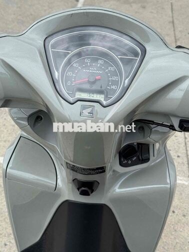 Honda Vision Cá tính