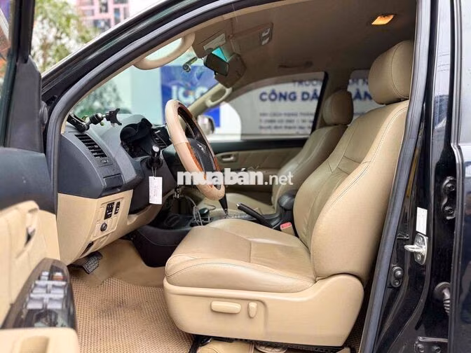 Toyota Fortuner 2.7V 2016 Số tự động Đen