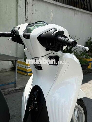 Honda SH 125cc 2025 Trắng đen 2.500km 792.65