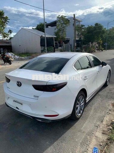 Mazda Mazda 3 Luxury 2025 Trắng 38006 km