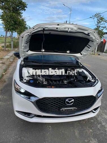 Mazda Mazda 3 Luxury 2025 Trắng 38006 km