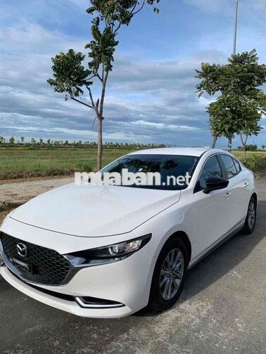 Mazda Mazda 3 Luxury 2025 Trắng 38006 km