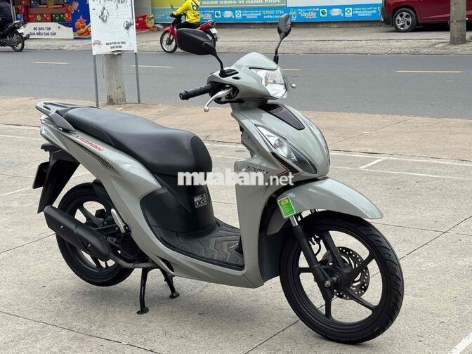 Honda Vision Cá tính