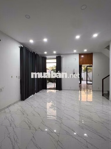 Cho thuê biệt thự sân vườn KDC Cotec Phú Xuân giá 18tr/tháng