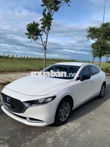 Mazda Mazda 3 Luxury 2025 Trắng 38006 km
