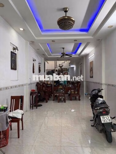 Bán nhà riêng tại A32/8 Quốc Lộ 50,  100m2, 5 tỷ 779