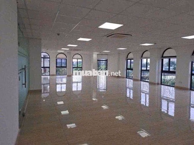 CHO THUÊ CĂN GÓC 2 MẶT TIỀN-CÁCH MẠNG THÁNG TÁM QUẬN TÂN BÌNH