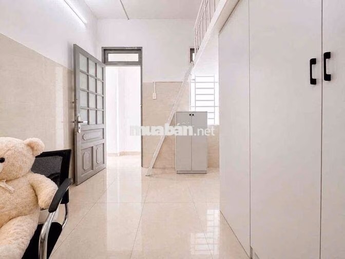 Phòng Gác gần HVHK / Etown / K300 - Full NT / Thang máy