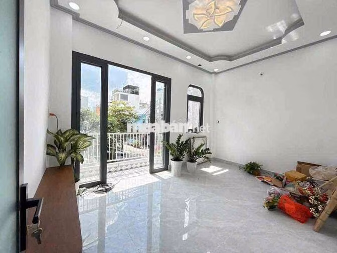 Nhà mới xây, hẻm xe hơi 8m👍👍👍
