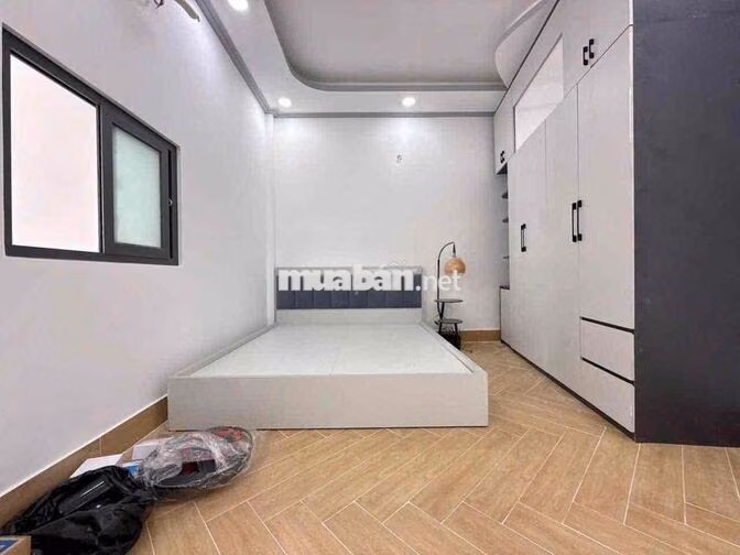 Nhà mới xây, hẻm xe hơi 8m👍👍👍