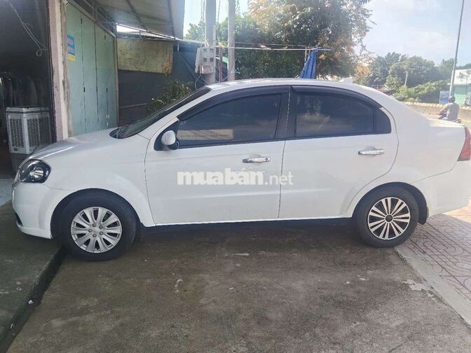 Daewoo Gentra Trắng 5 chỗ