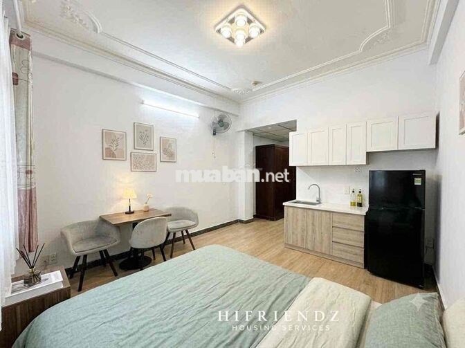 Phòng đầy đủ nội thất - ở được 2/3 người mặt tiền Nguyễn Trãi Quận 5