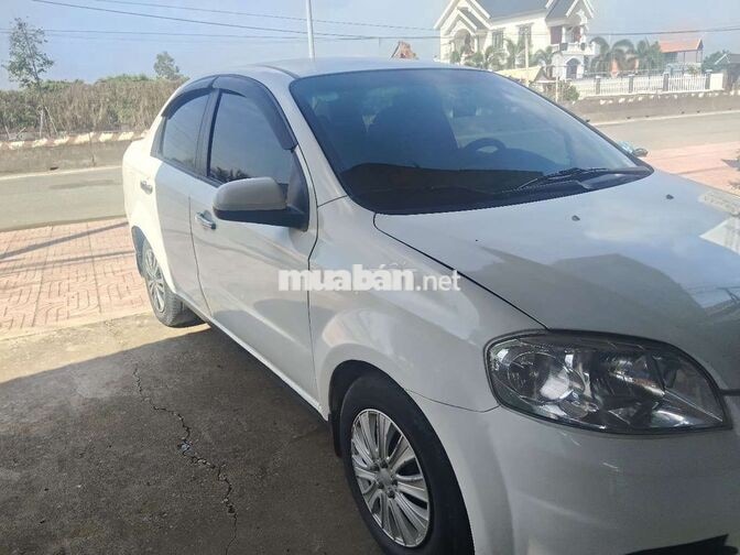 Daewoo Gentra Trắng 5 chỗ