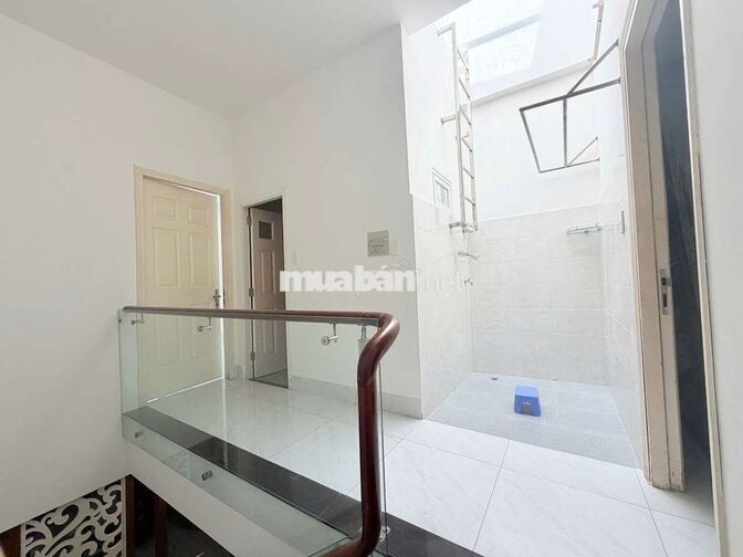NHÀ MỚI ĐẸP GẦN NGAY ĐƯỜNG LINH ĐÔNG. 1TRỆT 1 LẦU 2PN 2WC. Ở+KD OL, VP