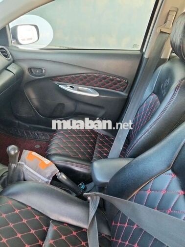 Toyota Vios 2010 Trắng 5 chỗ