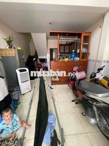 nhà 1 trệt 1 lửng 1 lầu 3pn 2wc, phù hợp ở gia đình, kd online