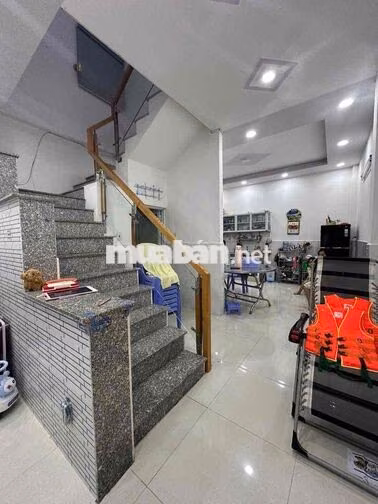 Nhà 3 mặt tiền, tiềm năng tăng giá cao, quá ngon👍👍👍