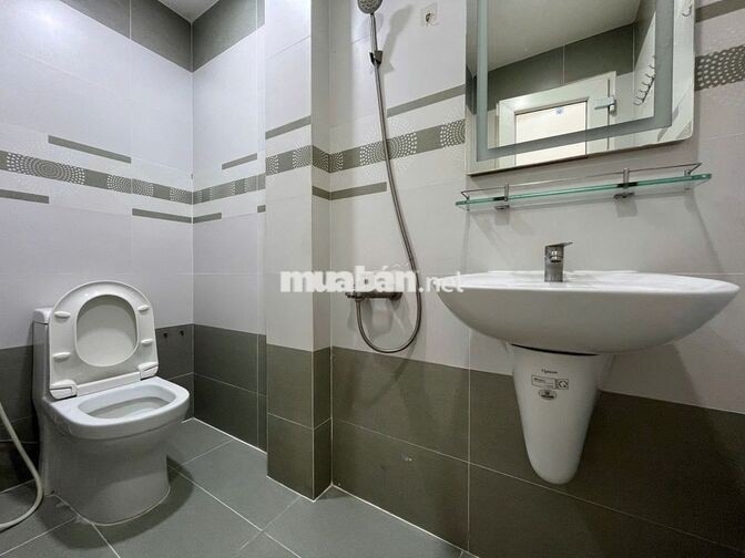 Studio cửa sổ lớn 30m² Full NT, gần Phan Xích Long, Phú Nhuận tiện Q3