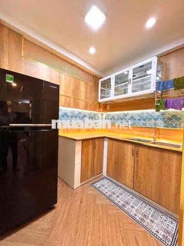 CHO THUÊ NHÀ 3 PHÒNG NGỦ SÁT BIỂN KHU TRUNG TÂM NHA TRANG GIÁ 25 TR/TH
