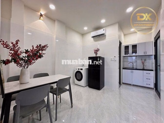 1PN ban công 40m² Full NT, thang máy, máy giặt riêng, gần ĐH Văn Lang