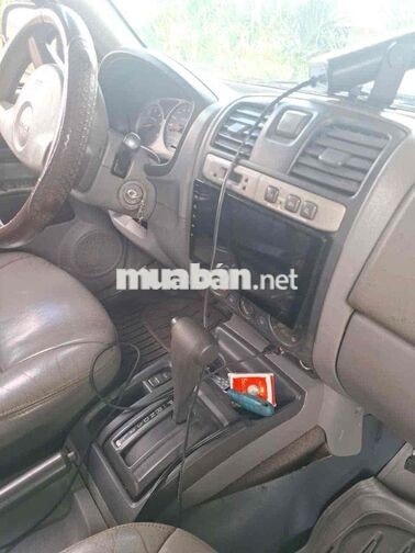 Isuzu D-Max Tự động Đen 5 chỗ
